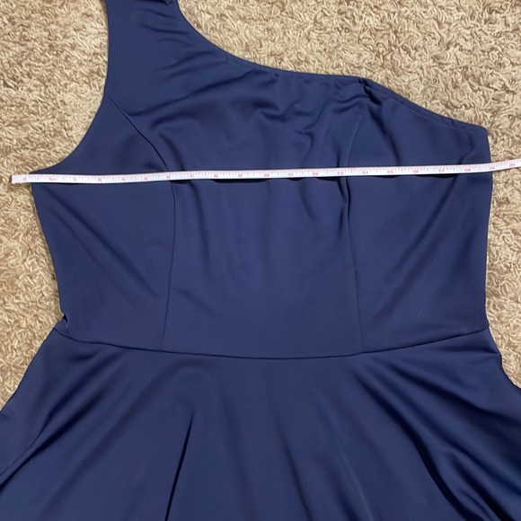 Worn once! One shoulder Navy fit and flare dress WITH POCKETS- women’s 2XL - Picture 7 of 12